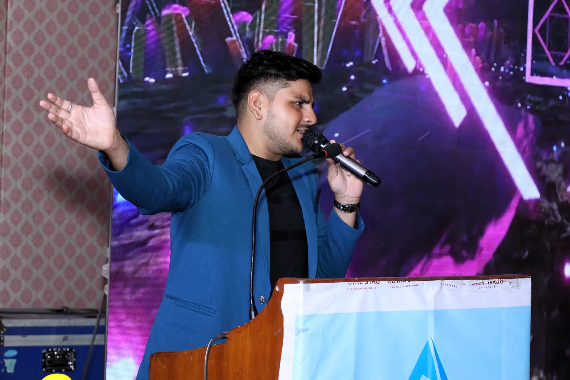 Anchor Yash Soni hosting Corporate event at Marriott, Jaipur - Tech Summit 2025