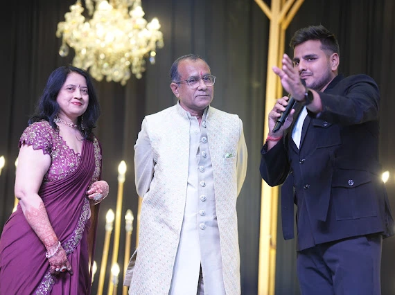 Best anchor in Jaipur crowd interaction at destination wedding